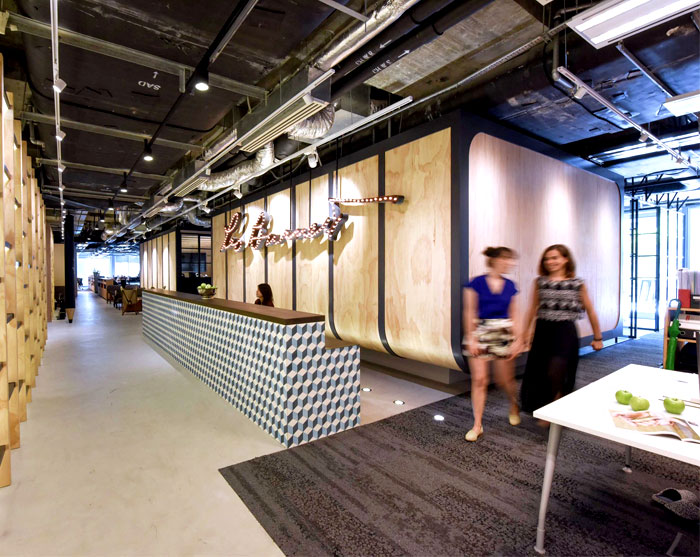 李奧貝納香港公司背景墻設計