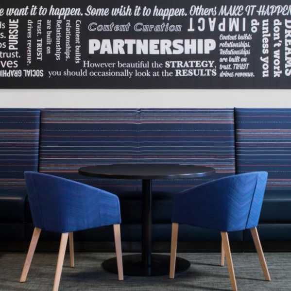 上海辦公室裝修在布置和設(shè)計上要注意什么