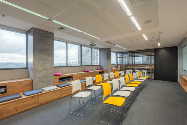 辦公室裝修關于正規(guī)公司的選擇